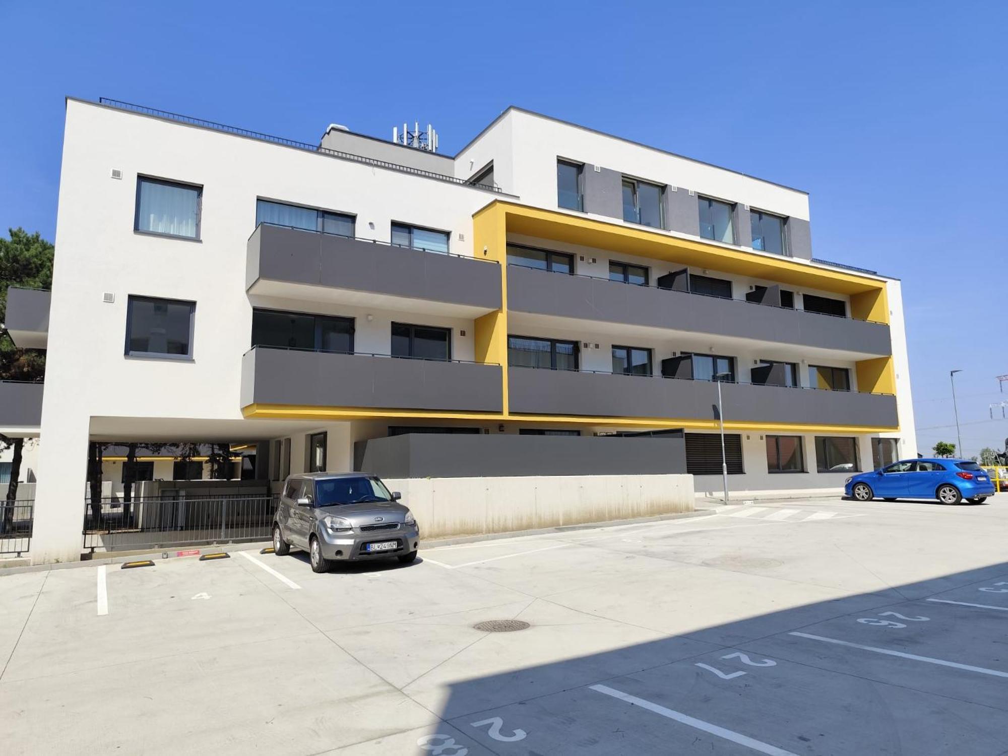 2 Room Apartment, New Building, Balcony, 208 Rovinka Екстериор снимка